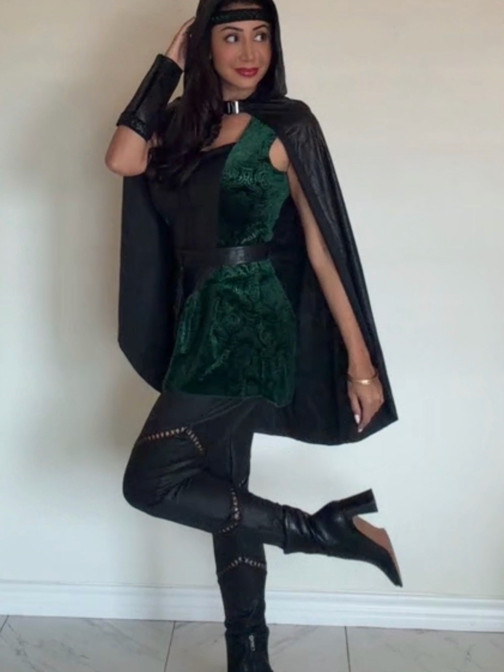 Spirit Woodland Huntress Costume - Green & Black